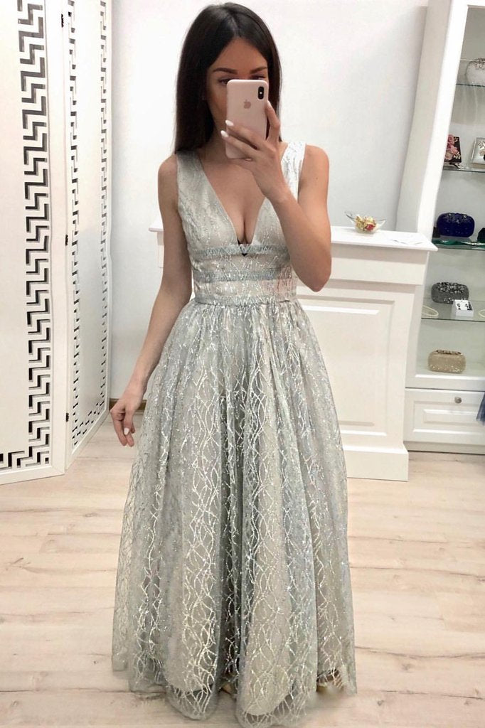 Chic Short A-line V-neck Lace Prom Dresses with Pockets