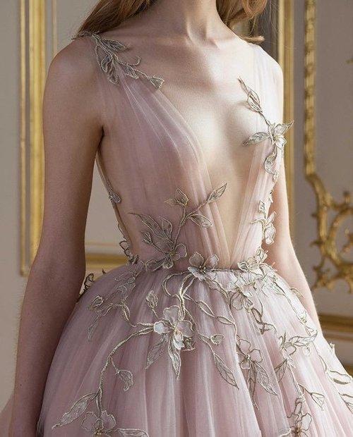 Chic A-line V-neck Appliques Beading Backless Long Prom Dress with Slit main image 1
