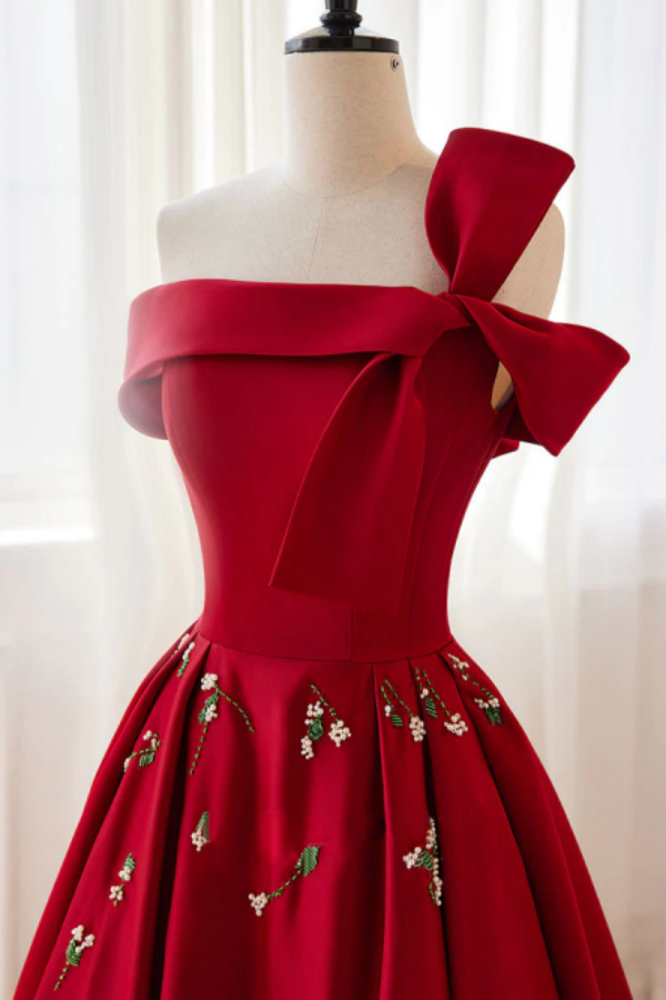 burgundy short dress prom A Line Satin Burgundy Short Prom Dress, Burgundy Homecoming Dress with –  Promfast