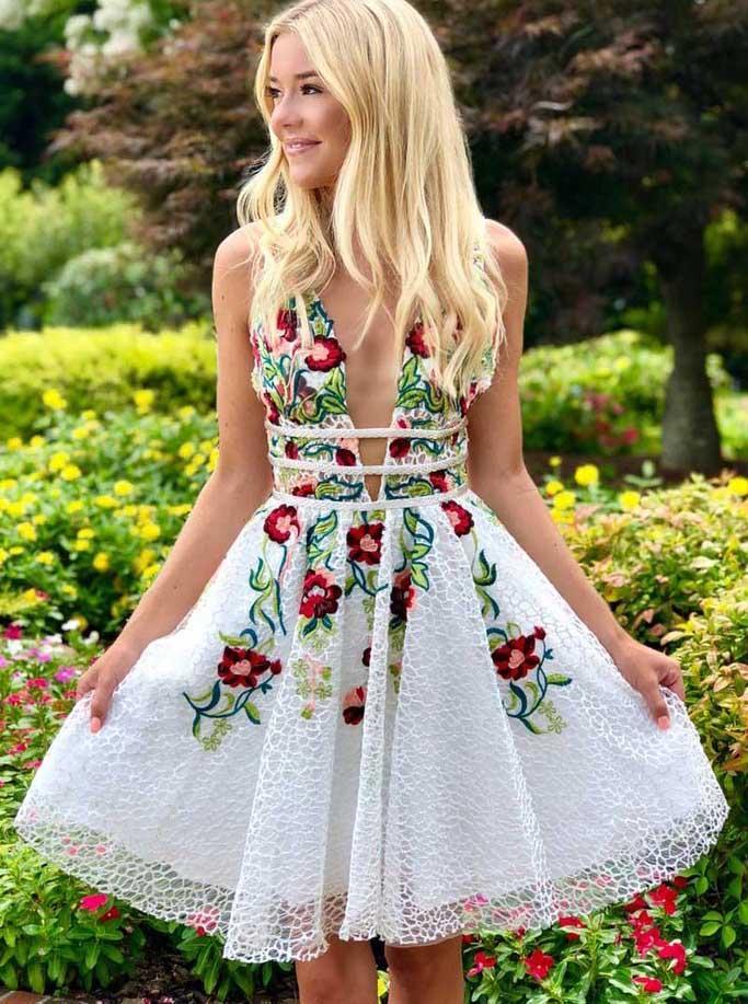 Charming A-line Lace Floral Appliques V Neck Short Homecoming Dress PF –  Promfast