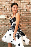 Sexy Spaghetti Straps A Line Short Prom Dresses Homecoming Dress with Black Appliques