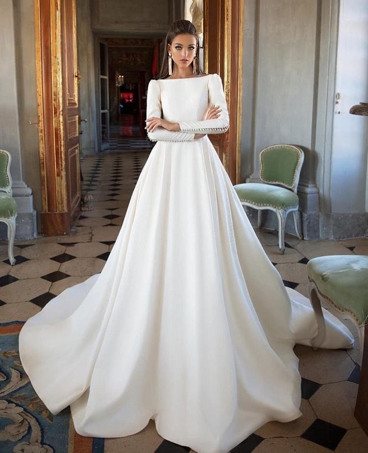 red lace a line dress Berylove Women Ivory Wedding Dress Half Sleeve A Line V Neck Long Bridal  Dress main image 1