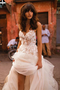 Promfast A-line Spaghetti Straps Applique Gorgeous Wedding Dress Sweep/Brush Train Modest Bride Gowns PFW0521