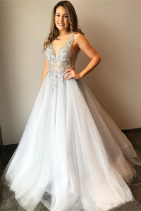 Promfast Tulle V Neck Ball Gown with Re-Embroidered Lace Appliques Wedding Dresses PFW0598